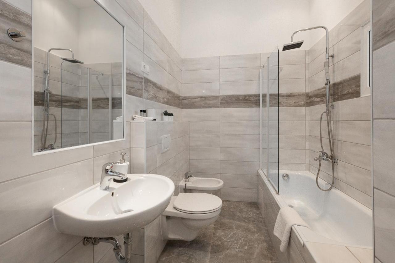 Center Dream 2br/2bath Appartamento